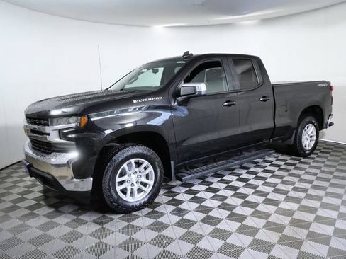 Used 2019 Chevrolet Silverado 1500 LT w/ All-Star Edition AWD/4WD image 4