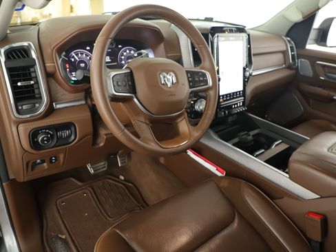 Used 2024 RAM 1500 Limited image 7