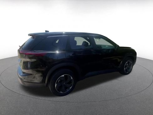Used 2025 Nissan Rogue SV AWD/4WD image 11