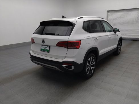 Used 2024 Volkswagen Taos SE FWD image 9