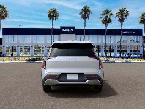 New 2026 Kia EV9 Wind AWD/4WD image 5