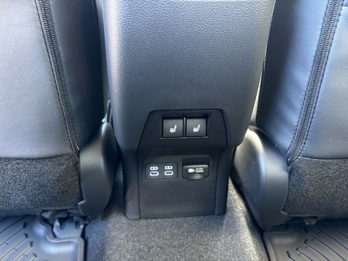 New 2026 Toyota Prius Plug-In Hybrid image 10