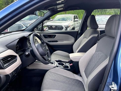 Used 2025 Subaru Forester AWD/4WD image 4