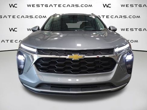 Used 2024 Chevrolet Trax LT image 4