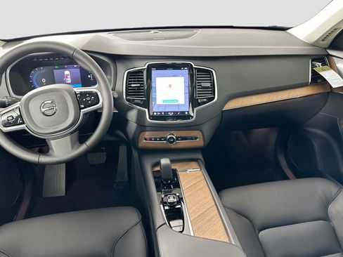 New 2025 Volvo XC90 T8 Plus w/ Protection Package Premier image 19
