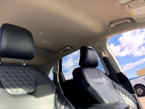 Certified 2024 Ford Edge Titanium image 13