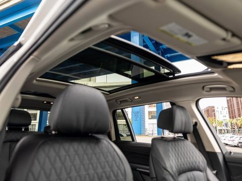 Used 2025 BMW X7 xDrive40i image 59