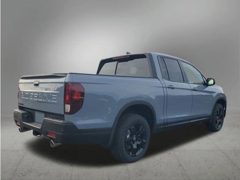 New 2026 Honda Ridgeline Black Edition image 4