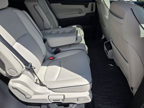 New 2026 Honda Odyssey Touring image 26