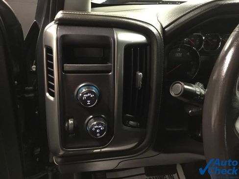 Used 2018 Chevrolet Silverado 1500 LTZ AWD/4WD image 27