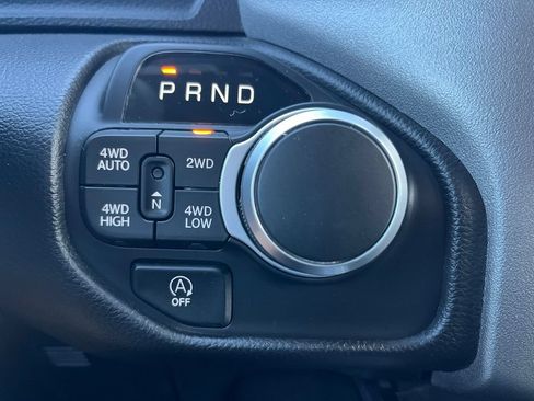 Used 2025 RAM 1500 Big Horn AWD/4WD image 24