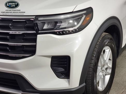 Used 2026 Ford Explorer Active AWD/4WD image 10