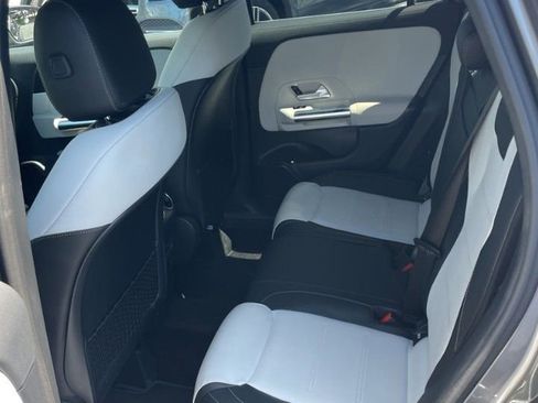 Used 2021 Mercedes-Benz GLA 250 image 11