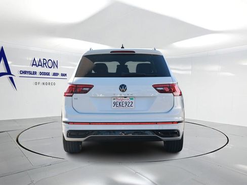 Used 2023 Volkswagen Tiguan SE R-Line image 3