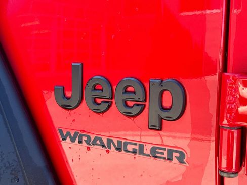 Used 2022 Jeep Wrangler Sport AWD/4WD image 14