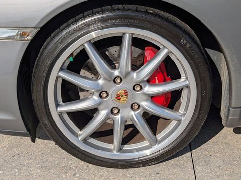 Used 2005 Porsche 911 Carrera S image 32