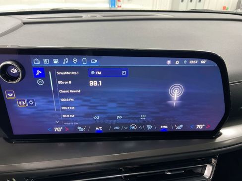 Certified 2026 Chevrolet Traverse LT w/ Driver Confidence Package image 14