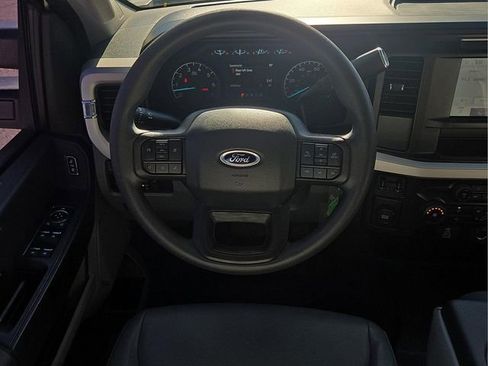 Used 2023 Ford F250 XL w/ XL Chrome Package image 18