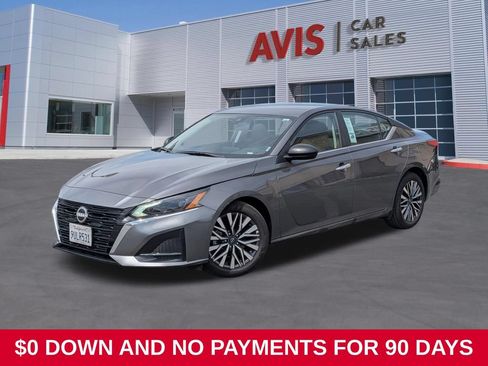 Used 2025 Nissan Altima 2.5 SV FWD image 1
