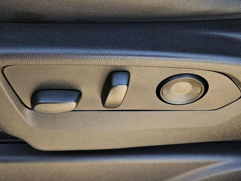 Used 2023 Chevrolet Tahoe Premier image 33