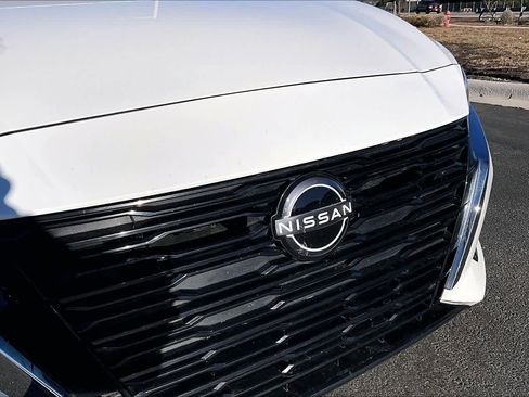 Used 2025 Nissan Altima 2.5 SV image 29