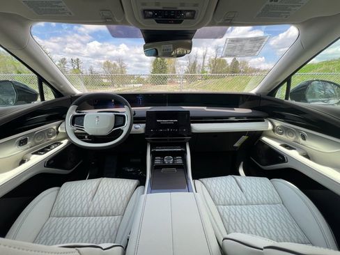 New 2026 Lincoln Nautilus Black Label AWD/4WD image 15
