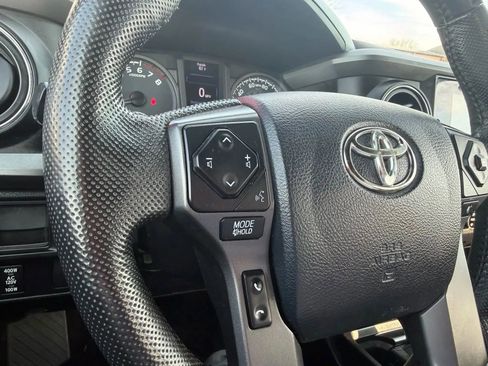 Used 2016 Toyota Tacoma TRD Sport w/ Towing Package RWD image 13