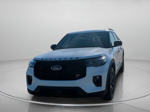New 2026 Ford Explorer ST RWD image 10