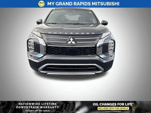 New 2025 Mitsubishi Outlander SEL image 8