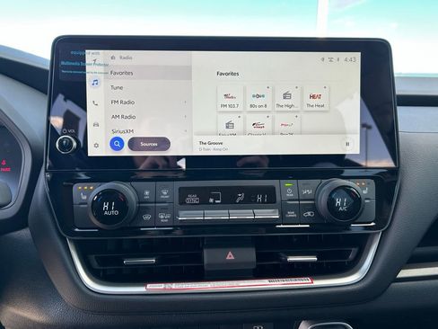 Used 2026 Toyota Grand Highlander XLE image 19