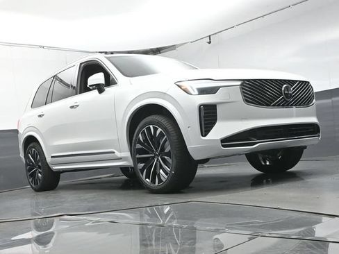 Certified 2026 Volvo XC90 B6 Ultra AWD/4WD image 34