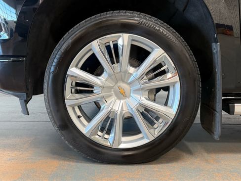 Used 2024 Chevrolet Silverado 1500 High Country AWD/4WD image 8