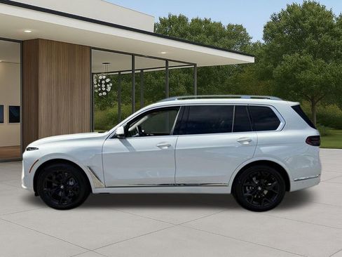 New 2026 BMW X7 xDrive40i w/ Premium Package image 13