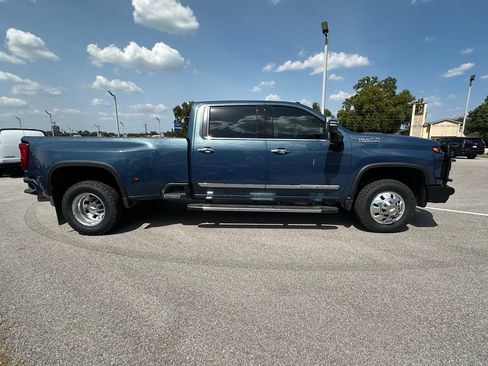 Used 2025 Chevrolet Silverado 3500 High Country AWD/4WD image 11