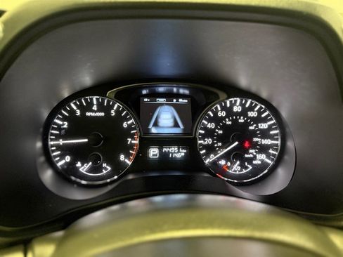 Used 2015 Nissan Pathfinder Platinum image 18