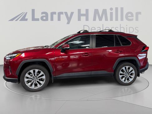 Used 2025 Toyota RAV4 XLE Premium w/ Weather Package FWD image 2