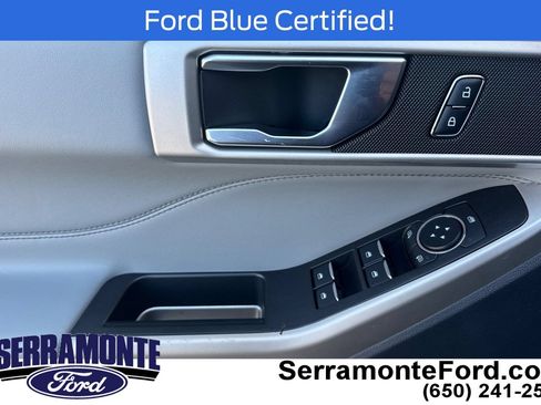 Used 2022 Ford Explorer XLT w/ Equipment Group 202A AWD/4WD image 14