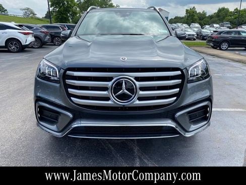 New 2025 Mercedes-Benz GLS 450 4MATIC image 2