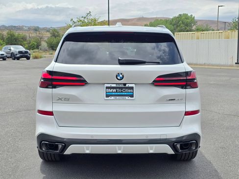 New 2026 BMW X5 xDrive40i w/ M Sport Package AWD/4WD image 37