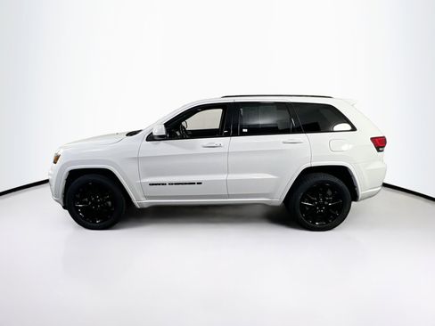 Used 2022 Jeep Grand Cherokee Laredo X image 8