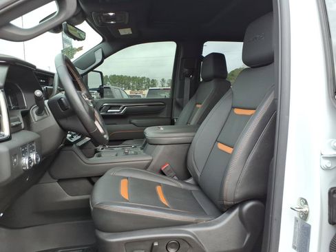 Used 2025 GMC Sierra 2500 AT4 w/ Technology Package image 19