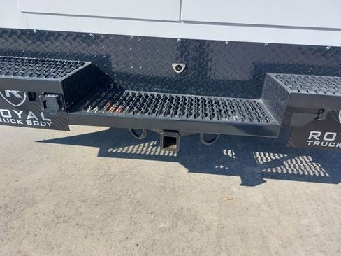 New 2026 Ford E-350 and Econoline 350 Super Duty w/ Power Equipment Group RWD image 7
