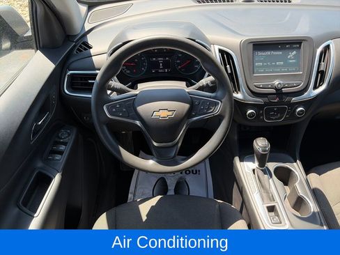 Used 2018 Chevrolet Equinox LT FWD image 12