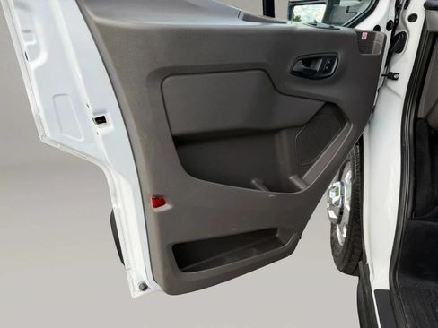 Used 2020 Ford Transit 250 Low Roof AWD image 12