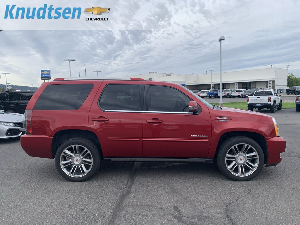 Used 2013 Cadillac Escalade Premium AWD/4WD image 8