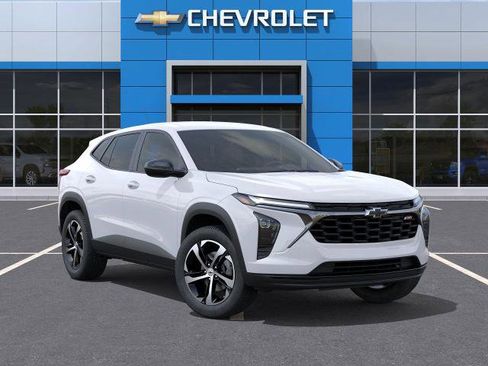 New 2025 Chevrolet Trax RS image 7