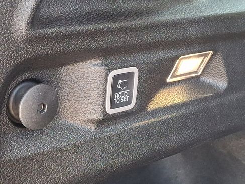 Used 2021 Jeep Grand Cherokee L Laredo w/ Luxury Tech Group I image 8