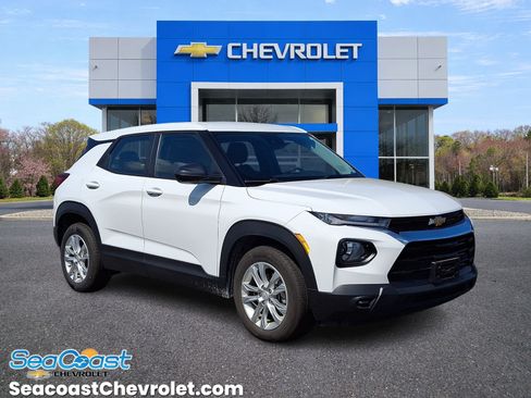 Used 2023 Chevrolet TrailBlazer LS FWD image 1