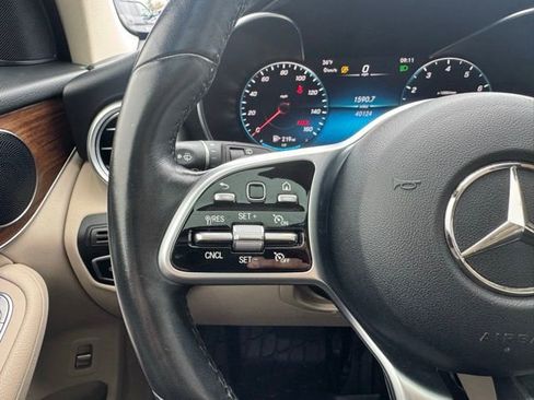 Used 2021 Mercedes-Benz GLC 300 4MATIC image 26