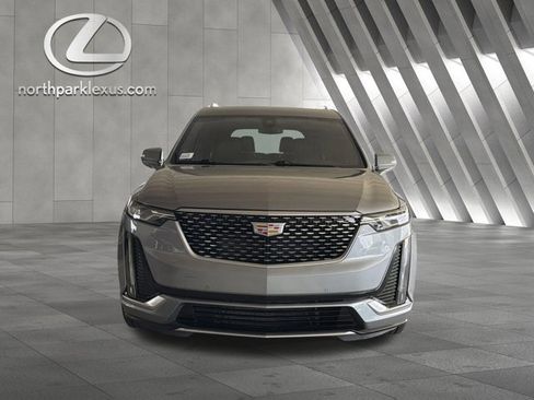 Used 2025 Cadillac XT6 Premium Luxury FWD image 27
